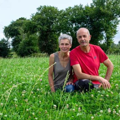 cécile et christian mogis éleveurs de vaches laitières à pacé