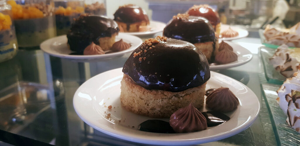 Mousse chocolat insert praliné sablé breton Biocoop Scarabée Cesson