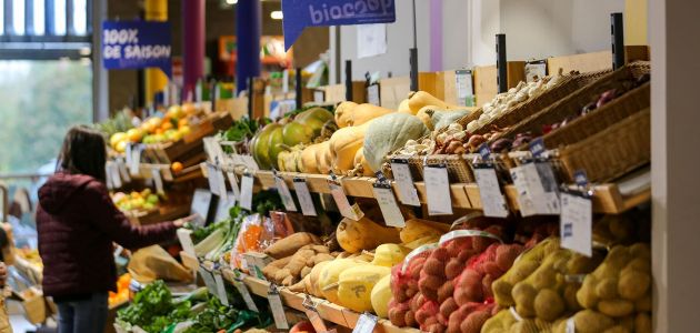 Fruits dans un magasin Scarabée Biocoop